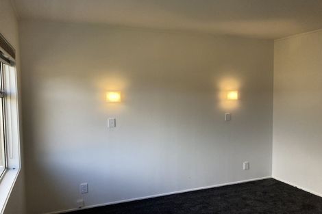 Photo of property in 52 Cascades Road, Pakuranga Heights, Auckland, 2010