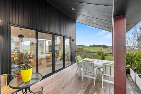 Photo of property in 24 Tower Crescent, Durie Hill, Whanganui, 4500