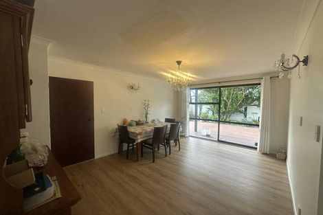 Photo of property in 2 Mcenroe Grove, Naenae, Lower Hutt, 5011