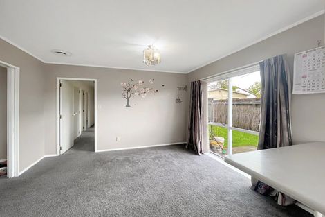 Photo of property in 15 Peppertree Glade, Kelvin Grove, Palmerston North, 4414