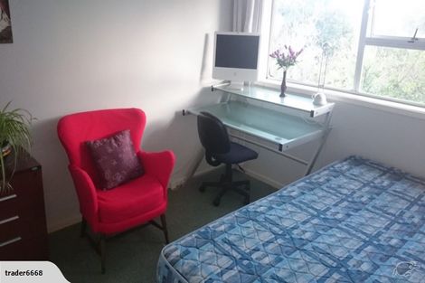 Photo of property in 2/86 Weatherly Road, Torbay, Auckland, 0630