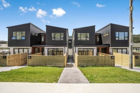 Photo of property in 8/27 Main Road, Wainuiomata, Lower Hutt, 5014