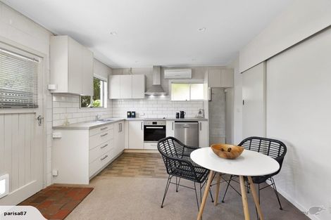 Photo of property in 18 Southern Cross Crescent, Island Bay, Wellington, 6023