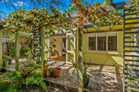 Photo of property in 11 Avion Terrace, Raumati Beach, Paraparaumu, 5032