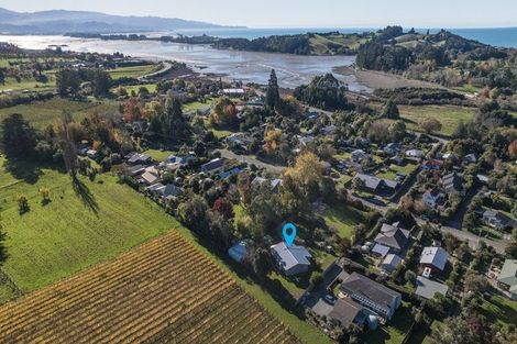 Photo of property in 19 Goddard Road, Tasman, Upper Moutere, 7173