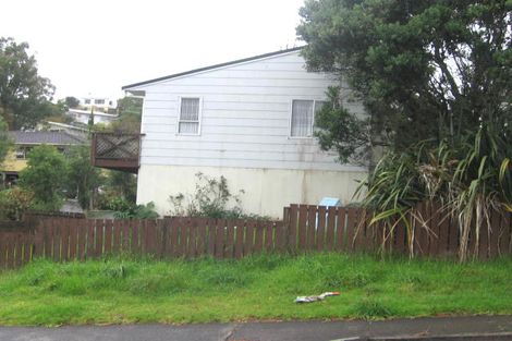 Photo of property in 2/5 Jenanne Place, Totara Vale, Auckland, 0629