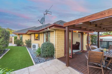 Photo of property in 8 Limes Avenue, Parklands, Christchurch, 8083