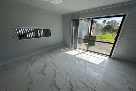 Photo of property in 409 Massey Road, Mangere East, Auckland, 2024