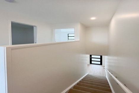 Photo of property in 58 Rauemi Way, Te Atatu South, Auckland, 0610