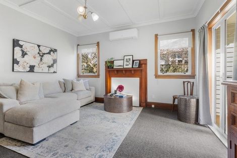 Photo of property in 72 Great North Road, Saint Johns Hill, Whanganui, 4500