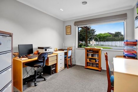 Photo of property in 112b Princess Street, Waitara, 4383