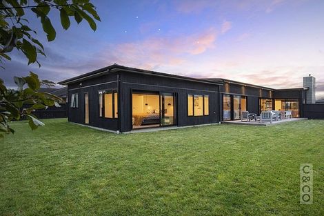 Photo of property in 19 Orchard Terrace, Riverhead, 0820