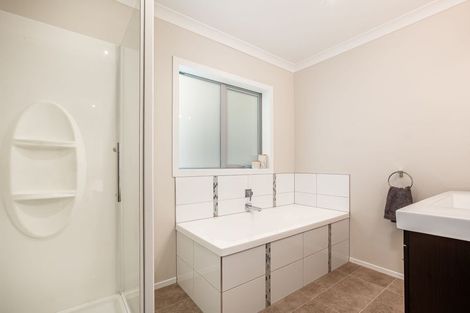 Photo of property in 17 Dusky Crescent, Aotea, Porirua, 5024