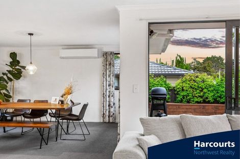 Photo of property in 169j Colwill Road, Massey, Auckland, 0614