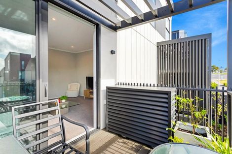 Photo of property in 6/4 Matimati Place, Hobsonville, Auckland, 0616