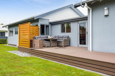 Photo of property in 20 Montague Grove, Stratford, 4332