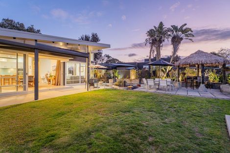Photo of property in 166 Sands Crescent, Matarangi, Whitianga, 3592