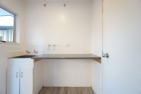 Photo of property in 2/46 La Trobe Street, Pakuranga Heights, Auckland, 2010