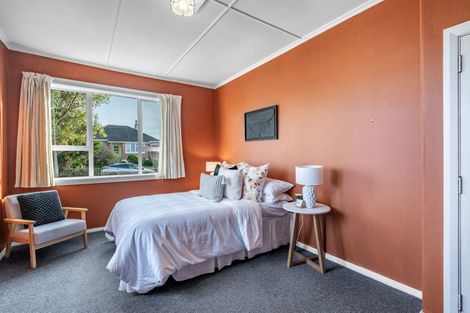 Photo of property in 16 Lockerbie Street, Turnbull Thomson Park, Invercargill, 9810