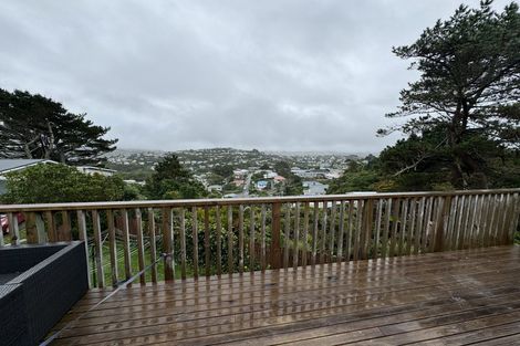Photo of property in 42 Edgecombe Street, Newlands, Wellington, 6037