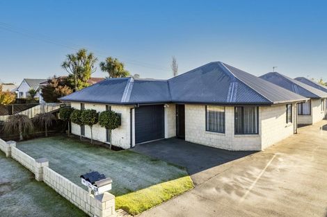 Photo of property in 26a Sawyers Arms Road, Northcote, Christchurch, 8052