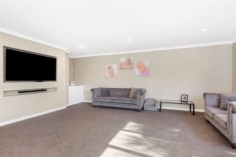 Photo of property in 49 Golf Road, Paraparaumu Beach, Paraparaumu, 5032