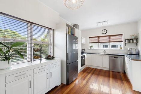 Photo of property in 18 Mcnicol Street, Fairfield, Hamilton, 3214