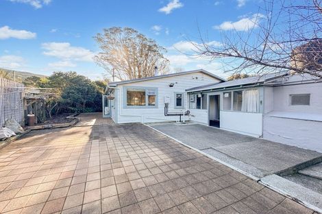 Photo of property in 394 Makara Road, Makara, Karori, 6972
