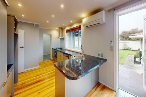 Photo of property in 7 Raglan Avenue, Cloverlea, Palmerston North, 4412