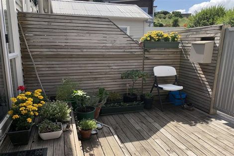 Photo of property in 231u8 Marine Parade, Seatoun, Wellington, 6022