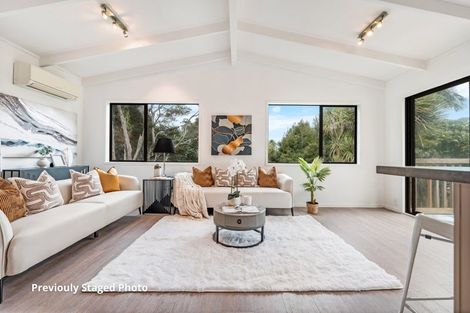 Photo of property in 2/104 Ocean View Road, Northcote, Auckland, 0627