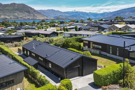 Photo of property in 23 Matipo Street, Wanaka, 9305