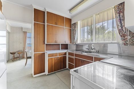 Photo of property in 34 Hamblyn Street, Strandon, New Plymouth, 4312