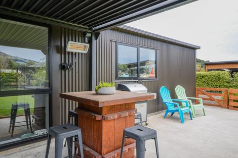 Photo of property in 27 Pawsons Valley Road, Duvauchelle, 7581