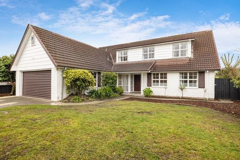 Photo of property in 10 Dunrobin Place, Avonhead, Christchurch, 8042