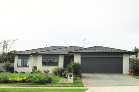 Photo of property in 3 Regent Drive, Paraparaumu Beach, Paraparaumu, 5032