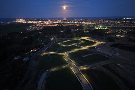 Photo of property in 39 Annie Aranui Drive, Poraiti, 4182