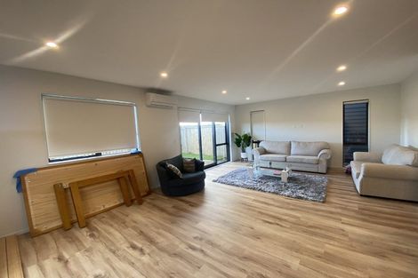 Photo of property in 32 Exmoor Road, Karaka, Papakura, 2113