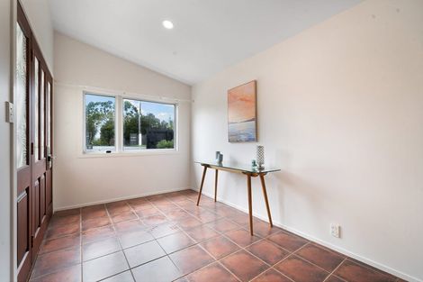 Photo of property in 174 Don Buck Road, Massey, Auckland, 0614