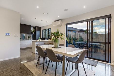 Photo of property in 7b Ballial Place, West Harbour, Auckland, 0618