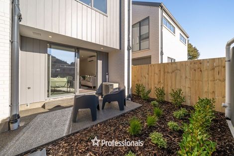Photo of property in 31-33 Chapman Crescent, Naenae, Lower Hutt, 5011