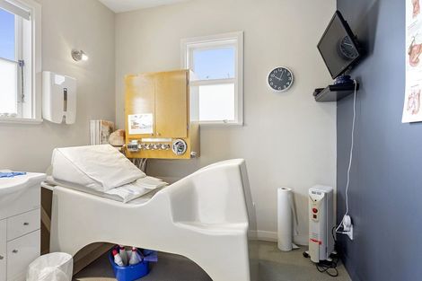 Photo of property in 128 Wilsons Road, Saint Martins, Christchurch, 8022