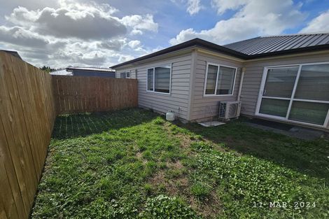 Photo of property in 40 Whareatua Avenue, Takanini, 2112