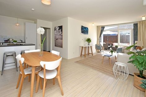 Photo of property in 4/433 Marine Parade, South New Brighton, Christchurch, 8062