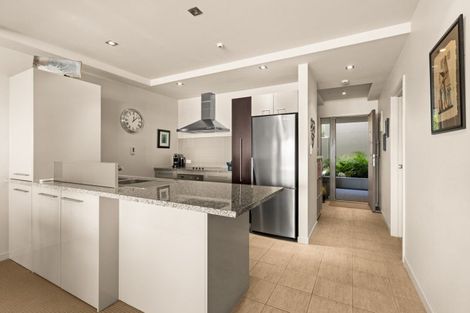 Photo of property in Northridge Apartments Stage Z, 7/22 Hospital Terrace, Hospital Hill, Napier, 4110