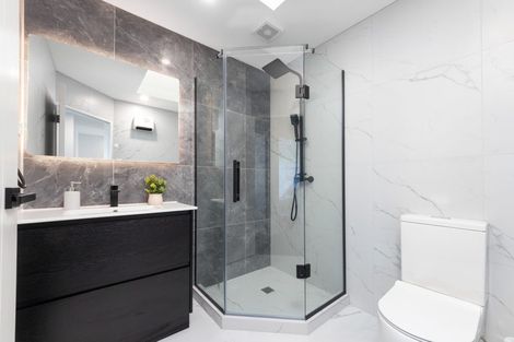 Photo of property in 3153 Great North Road, New Lynn, Auckland, 0600