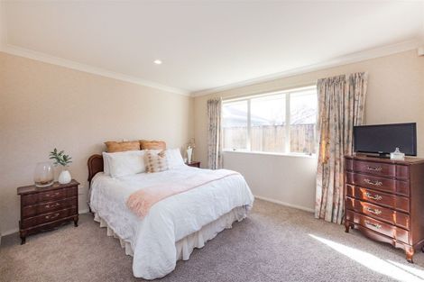 Photo of property in 71 Amberley Avenue, Highbury, Palmerston North, 4412