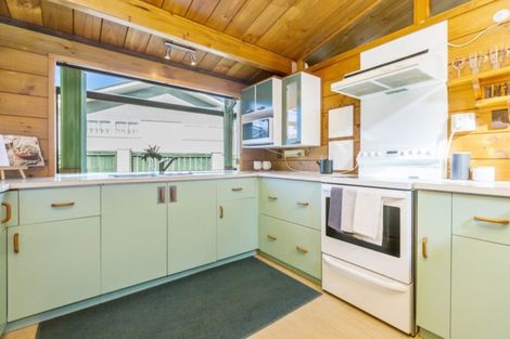 Photo of property in 8 Roband Crescent, Brown Owl, Upper Hutt, 5018
