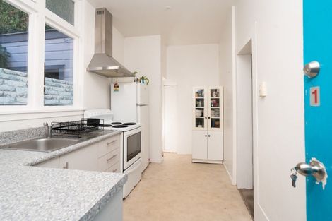 Photo of property in 14 Prince Street, Mount Victoria, Wellington, 6011