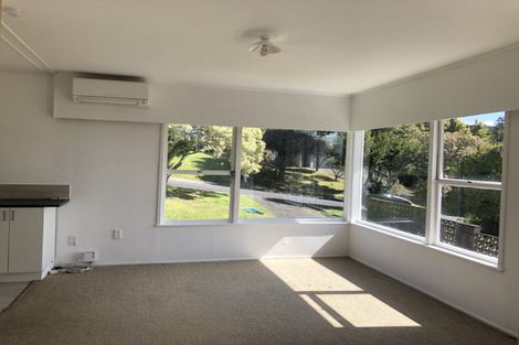 Photo of property in 1/36 Girrahween Drive, Totara Vale, Auckland, 0629
